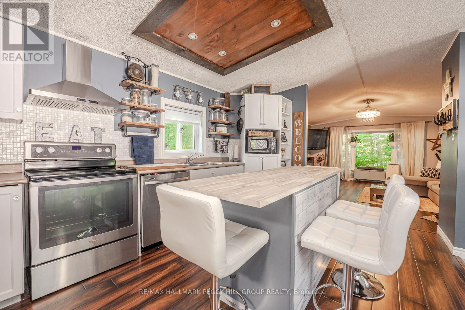 7498 ISLAND CRESCENT Image 3