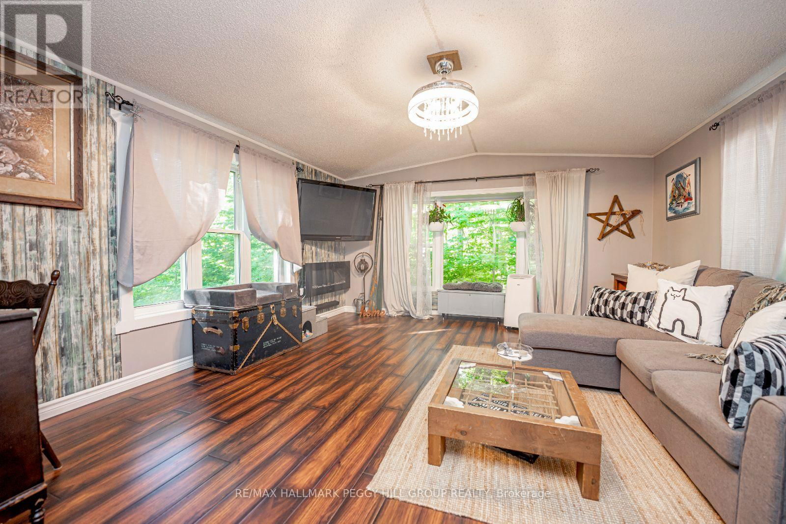 7498 ISLAND CRESCENT Image 6