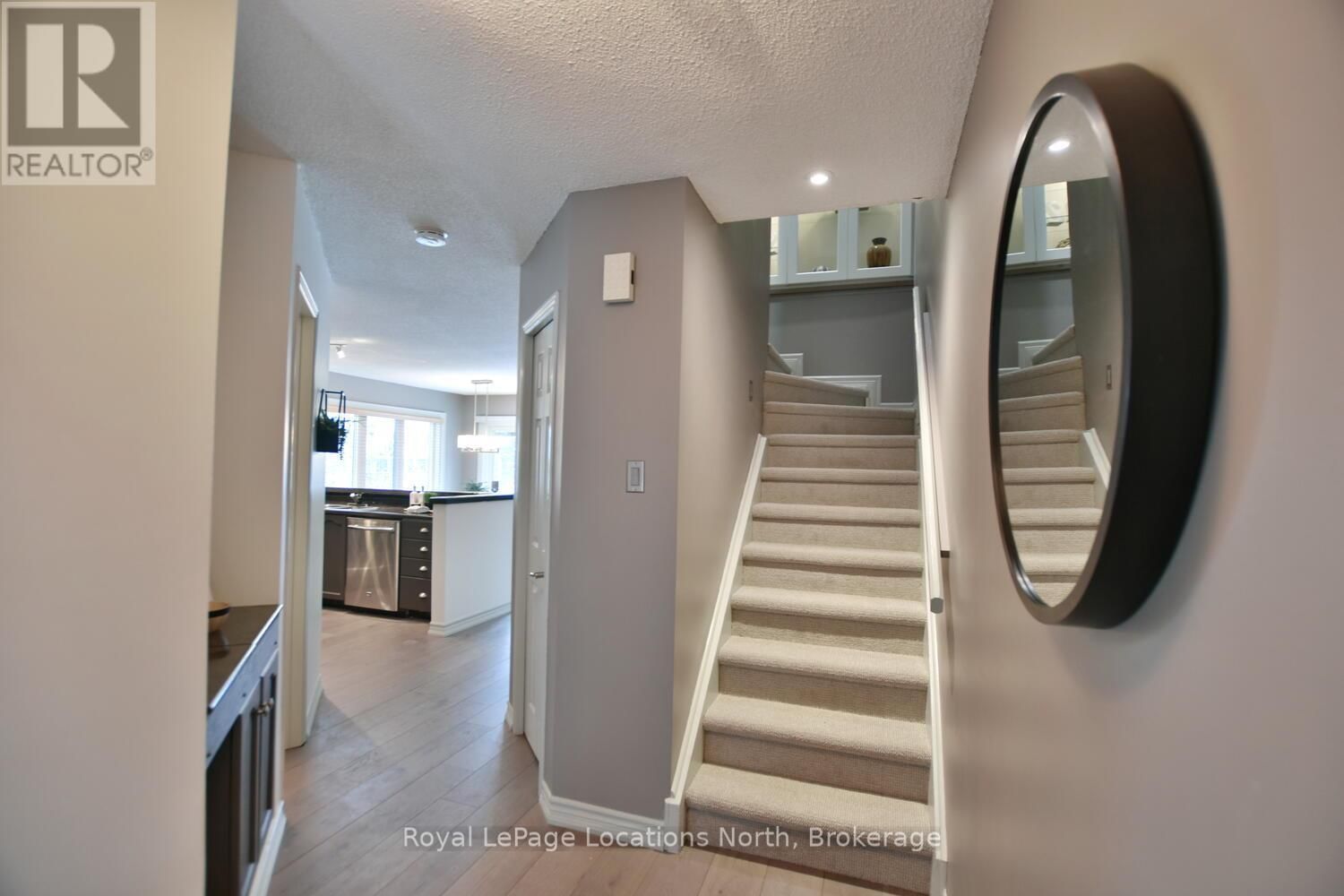 153 - 30 RAMBLINGS WAY Image 12