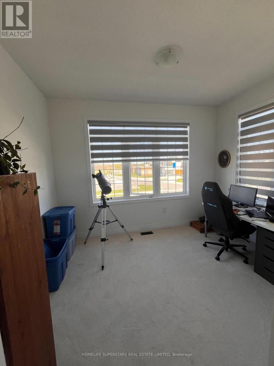 47 UNION BOULEVARD Image 11