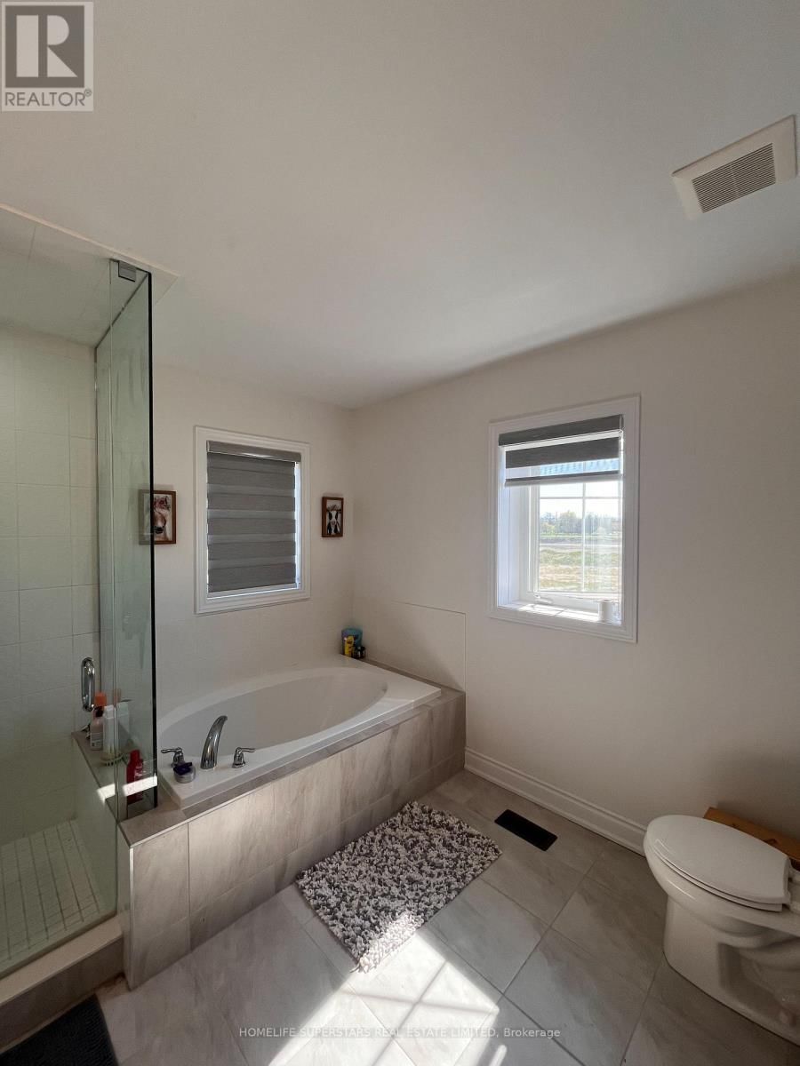 47 UNION BOULEVARD Image 13