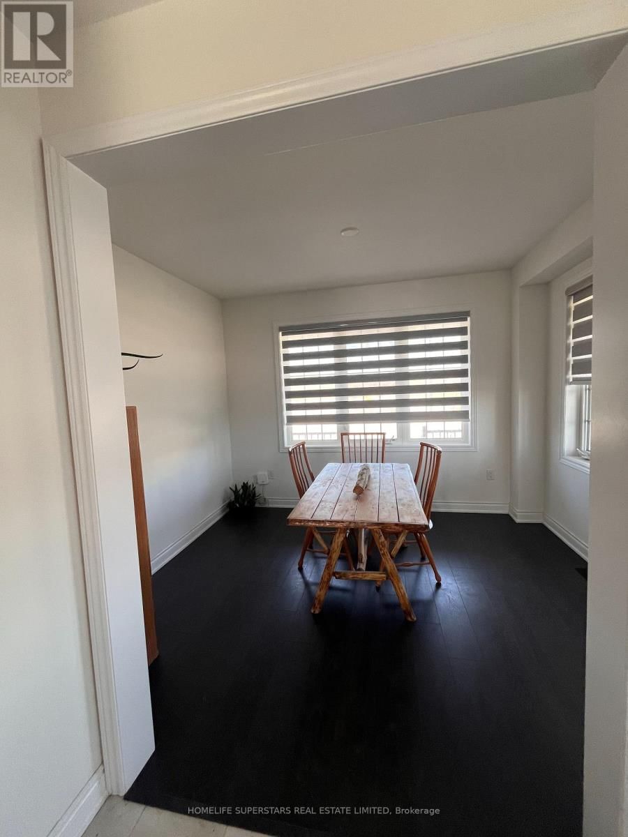 47 UNION BOULEVARD Image 14