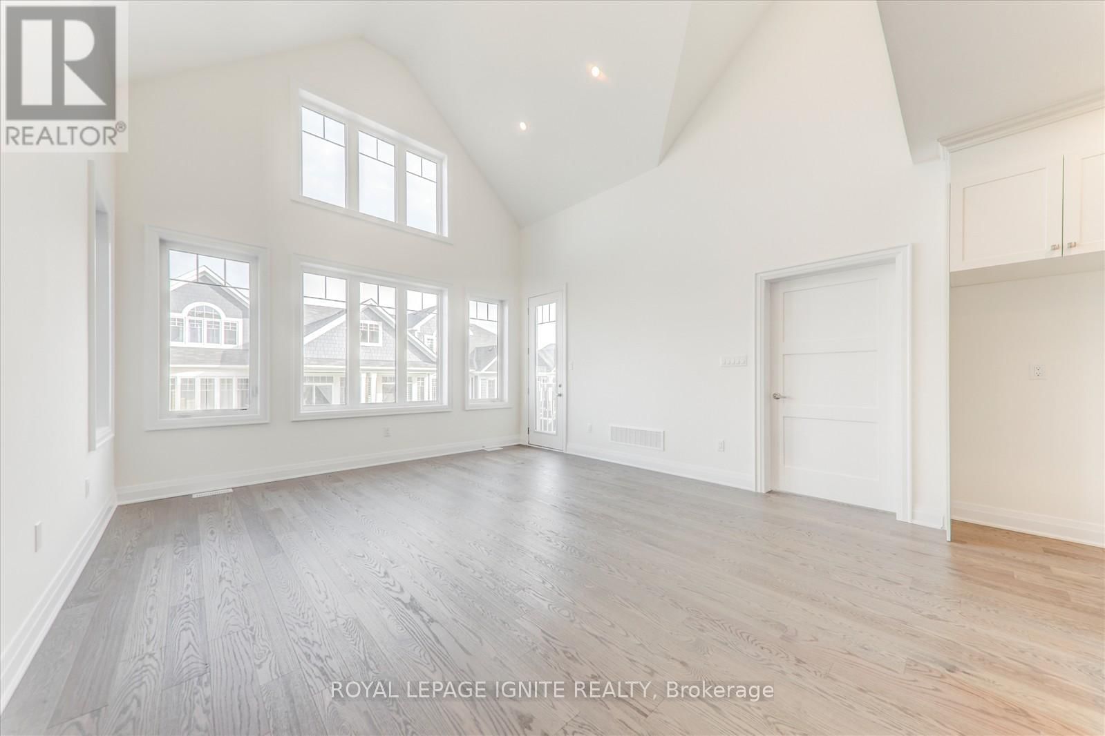519 HUDSON CRESCENT Image 13