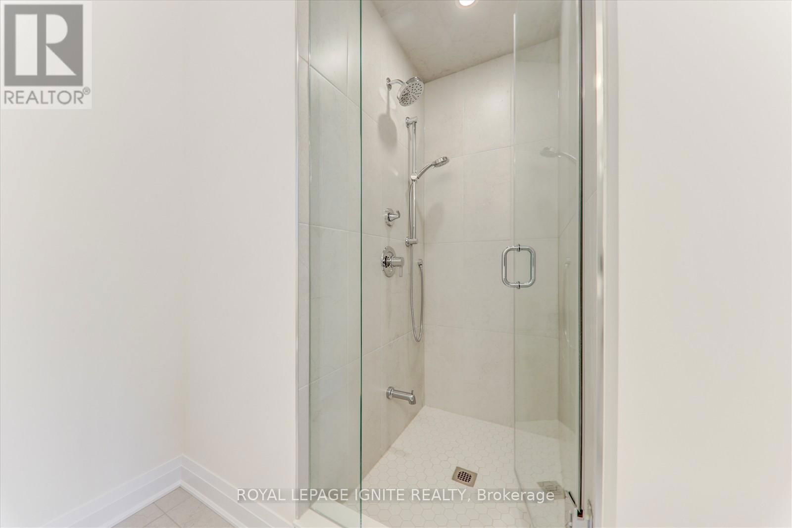 519 HUDSON CRESCENT Image 19