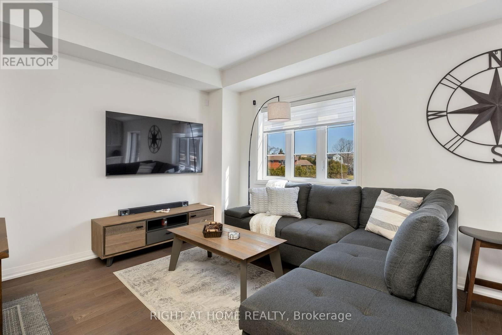 52 LAHEY CRESCENT Image 11