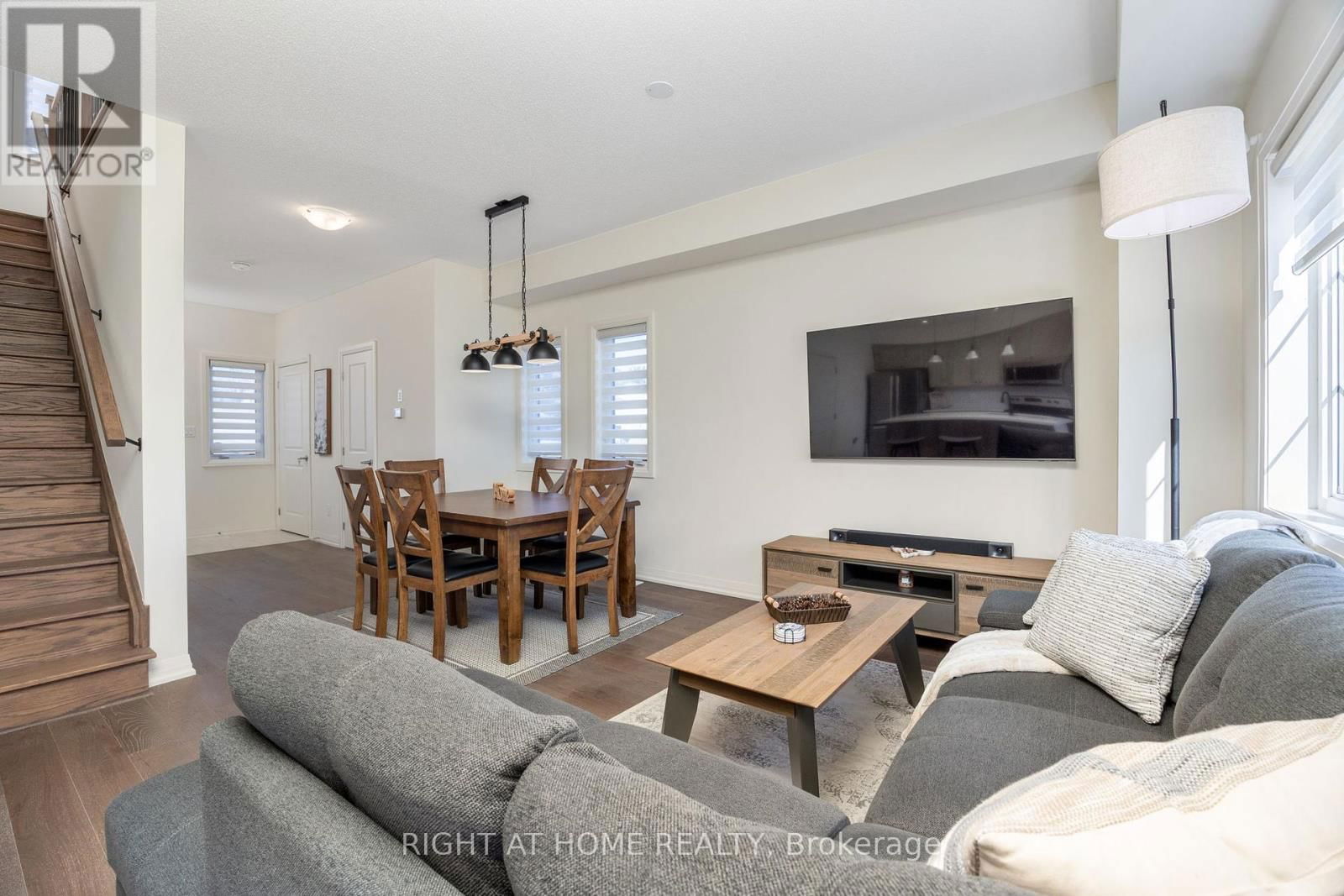 52 LAHEY CRESCENT Image 14