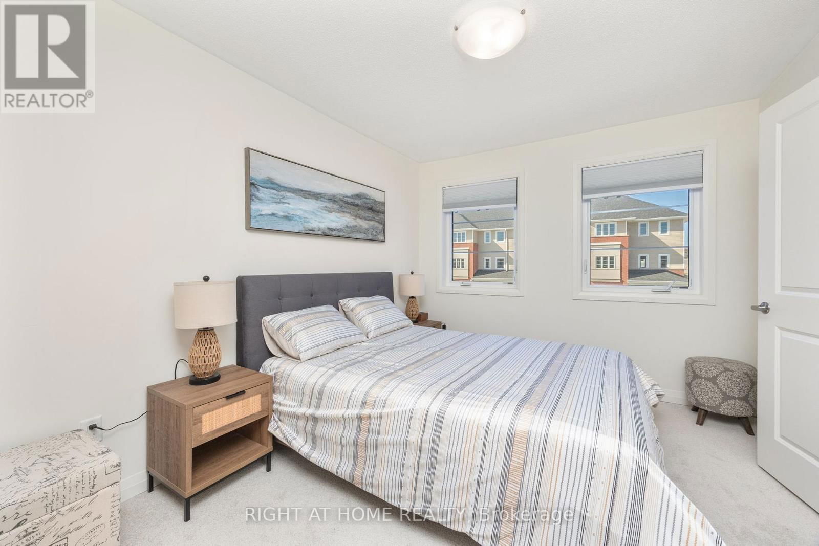 52 LAHEY CRESCENT Image 20