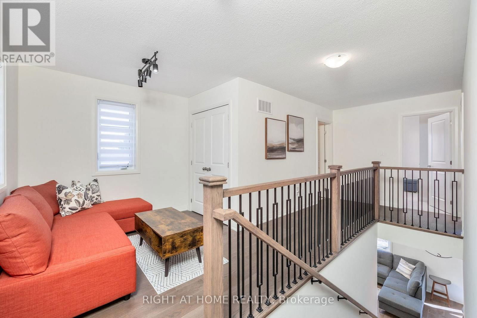 52 LAHEY CRESCENT Image 23