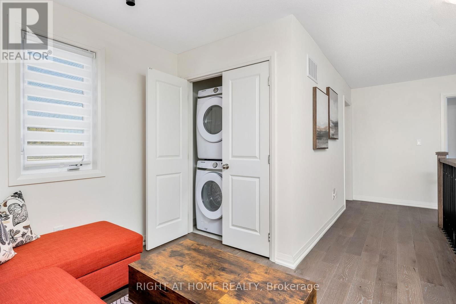 52 LAHEY CRESCENT Image 24
