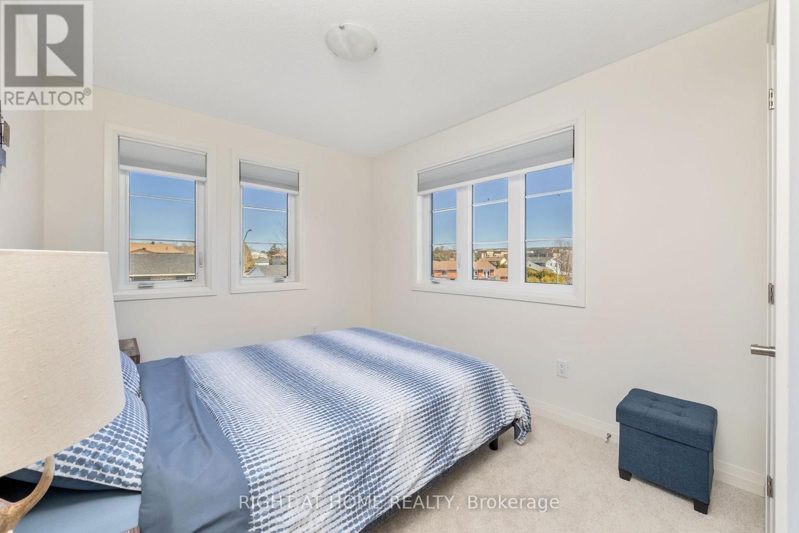 52 LAHEY CRESCENT Image 26
