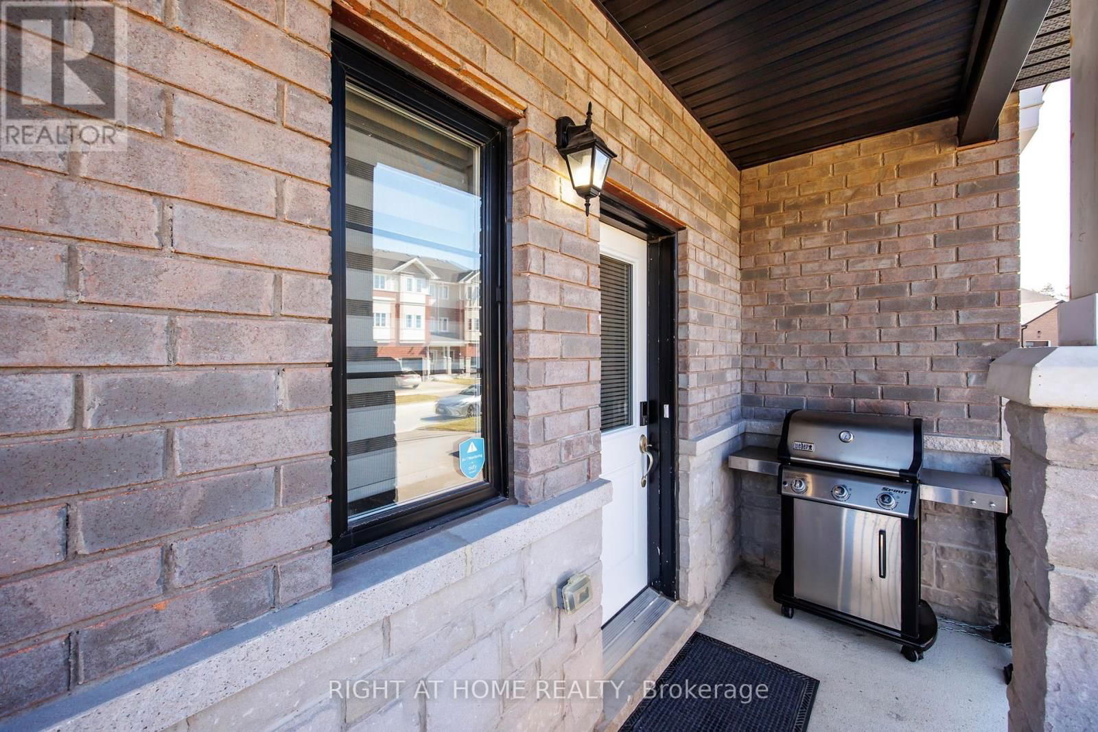 52 LAHEY CRESCENT Image 7