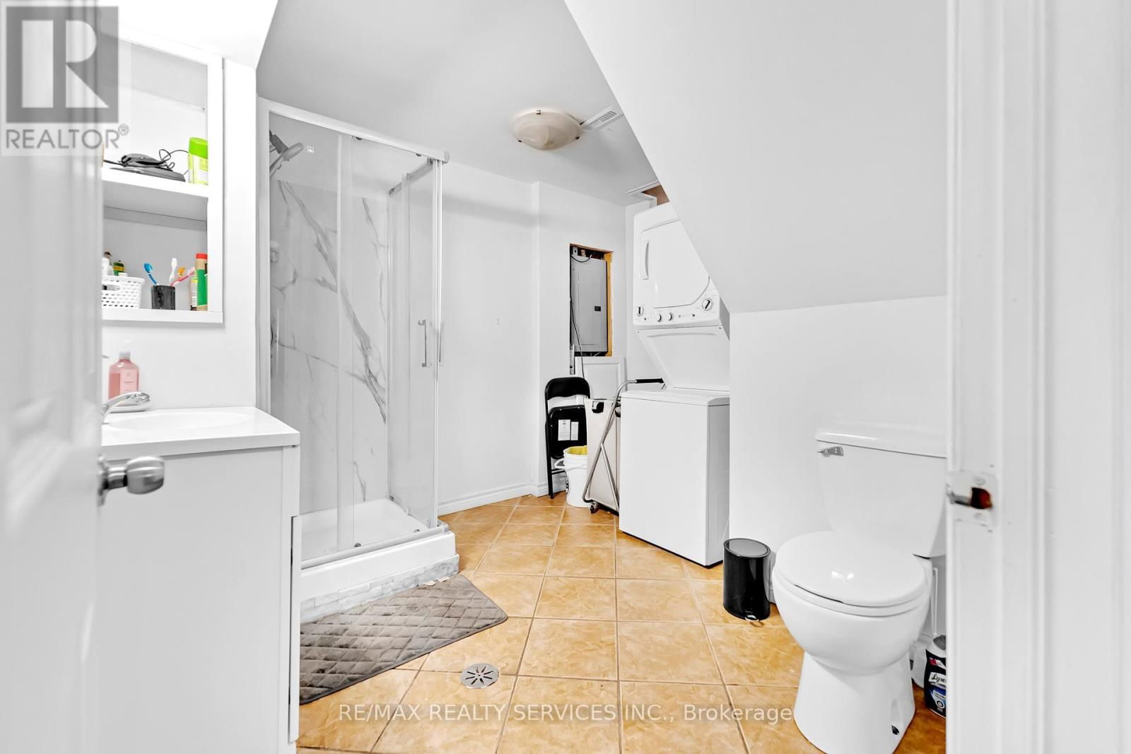 36 FORSYTH CRESCENT Image 32