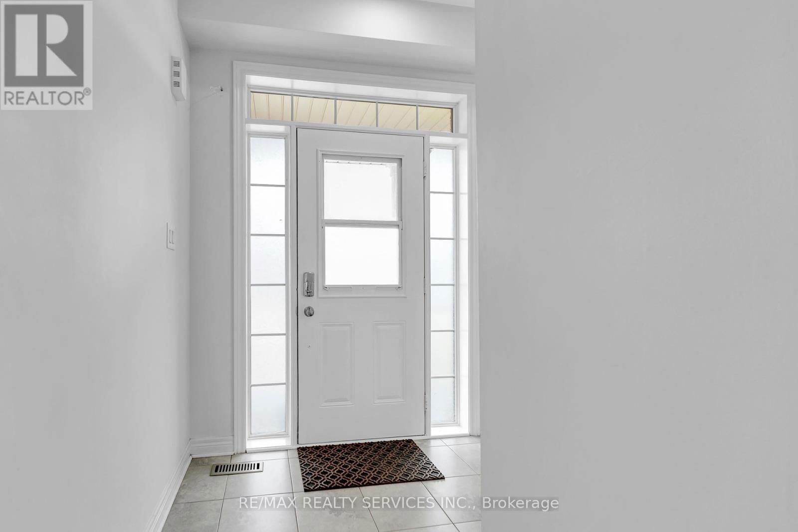 36 FORSYTH CRESCENT Image 5