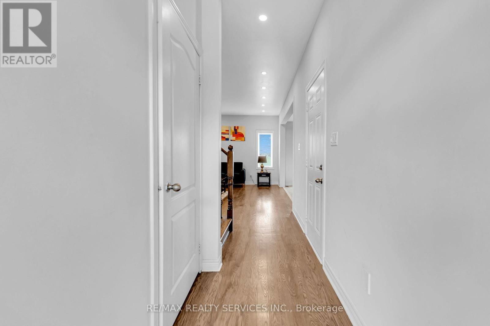 36 FORSYTH CRESCENT Image 6