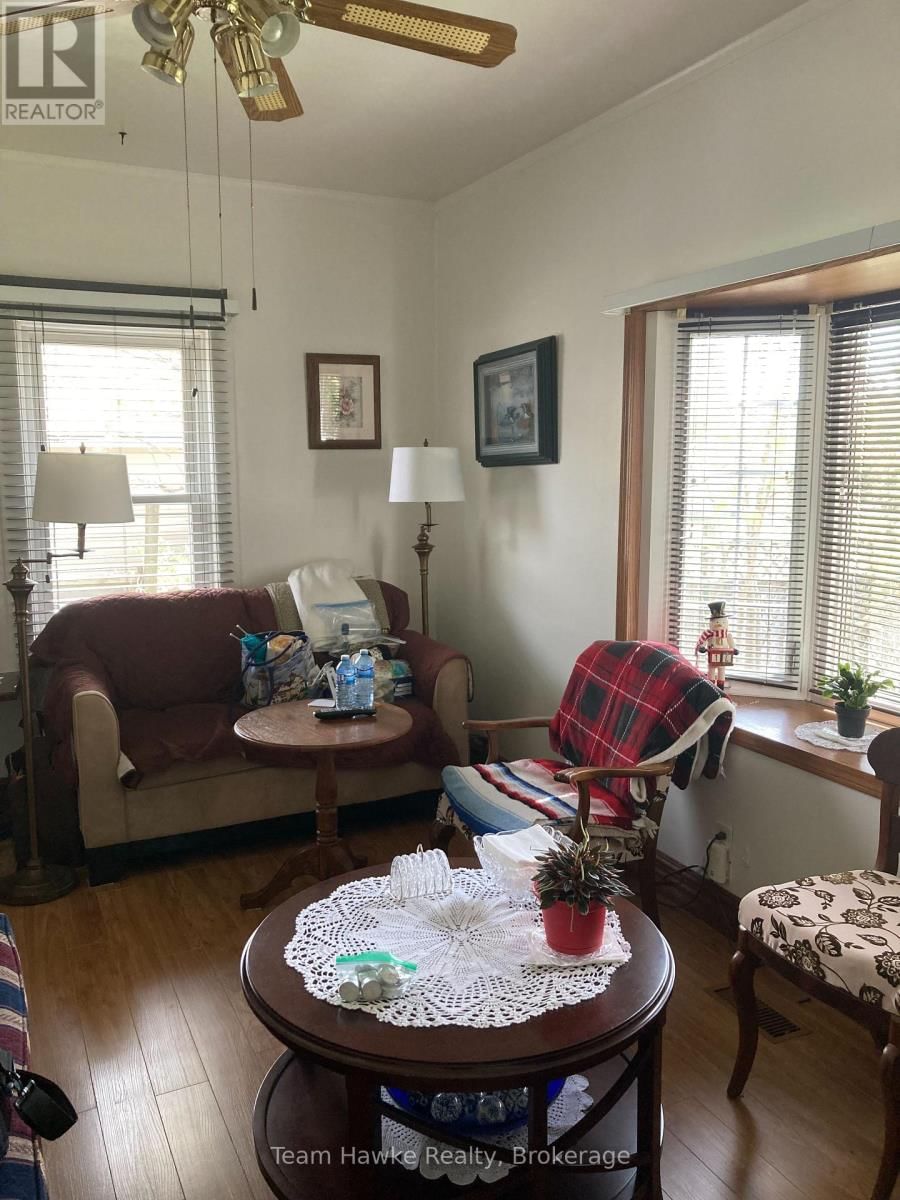 266 BARNETT AVENUE Image 7