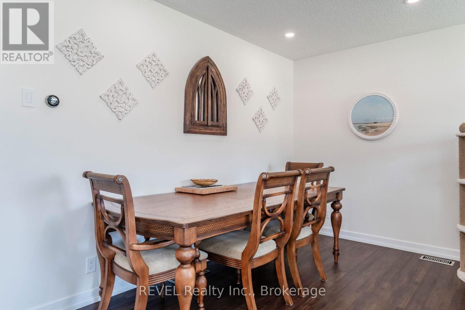 79 OXLEY DRIVE Image 12