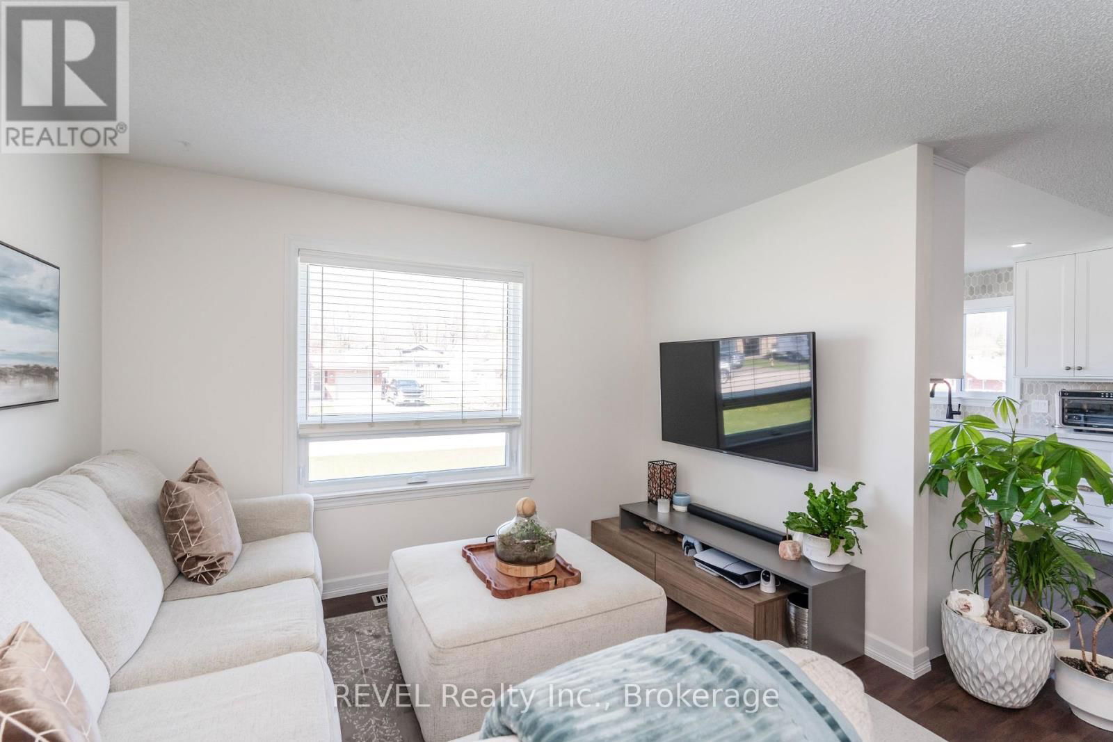 79 OXLEY DRIVE Image 15