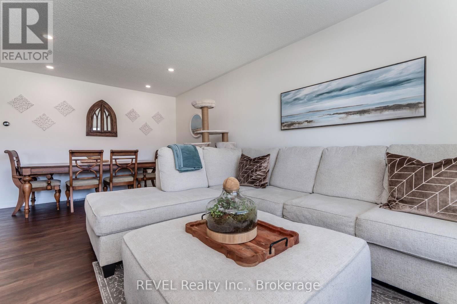 79 OXLEY DRIVE Image 17