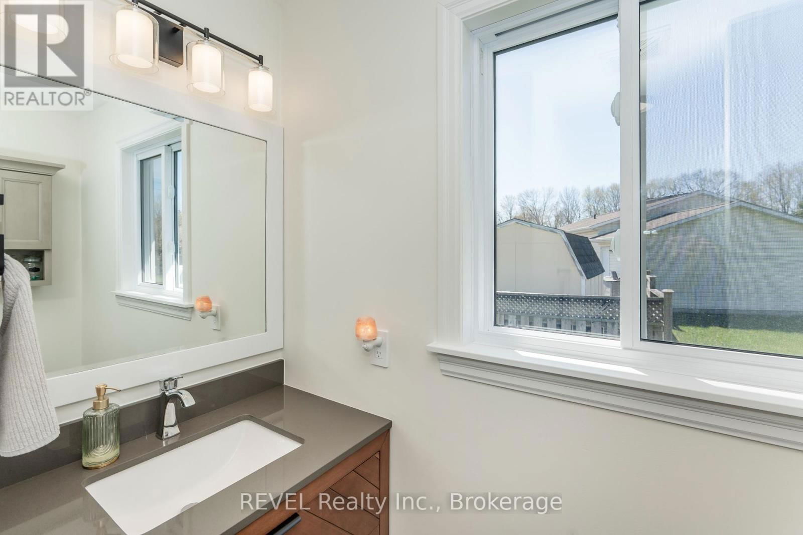 79 OXLEY DRIVE Image 24