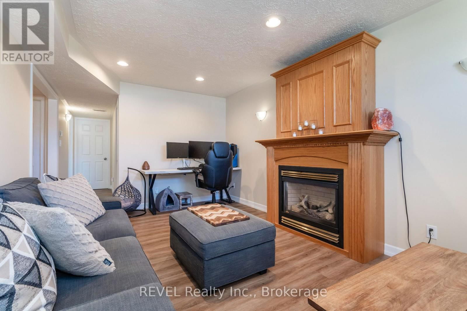 79 OXLEY DRIVE Image 29