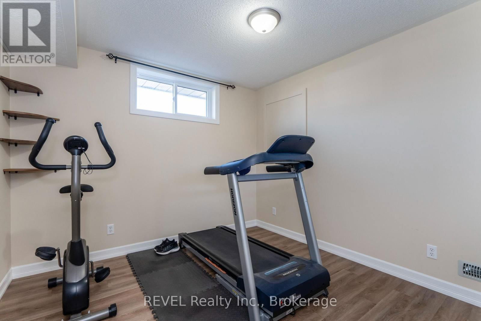 79 OXLEY DRIVE Image 35