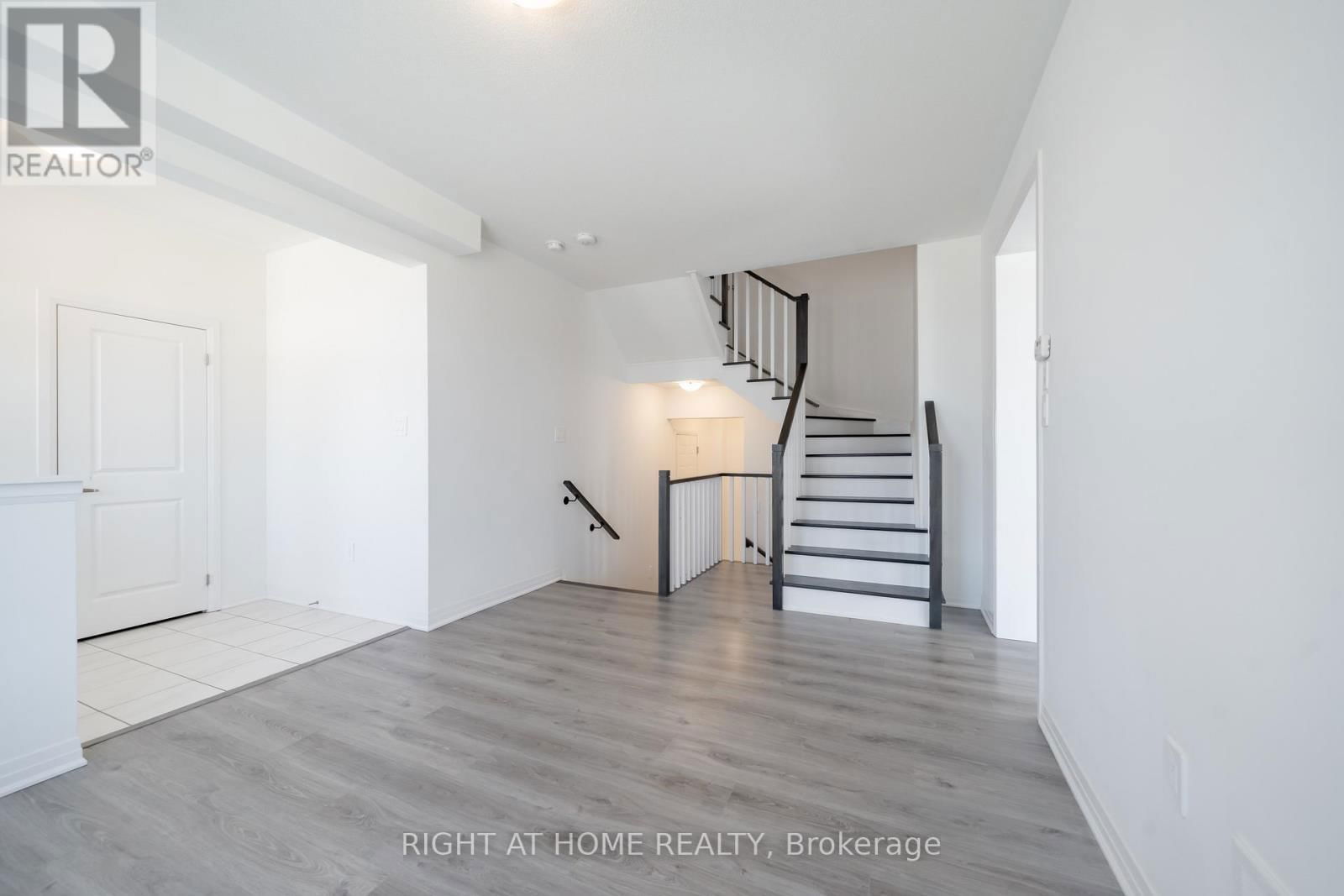 42 COPPERHILL HEIGHTS Image 11
