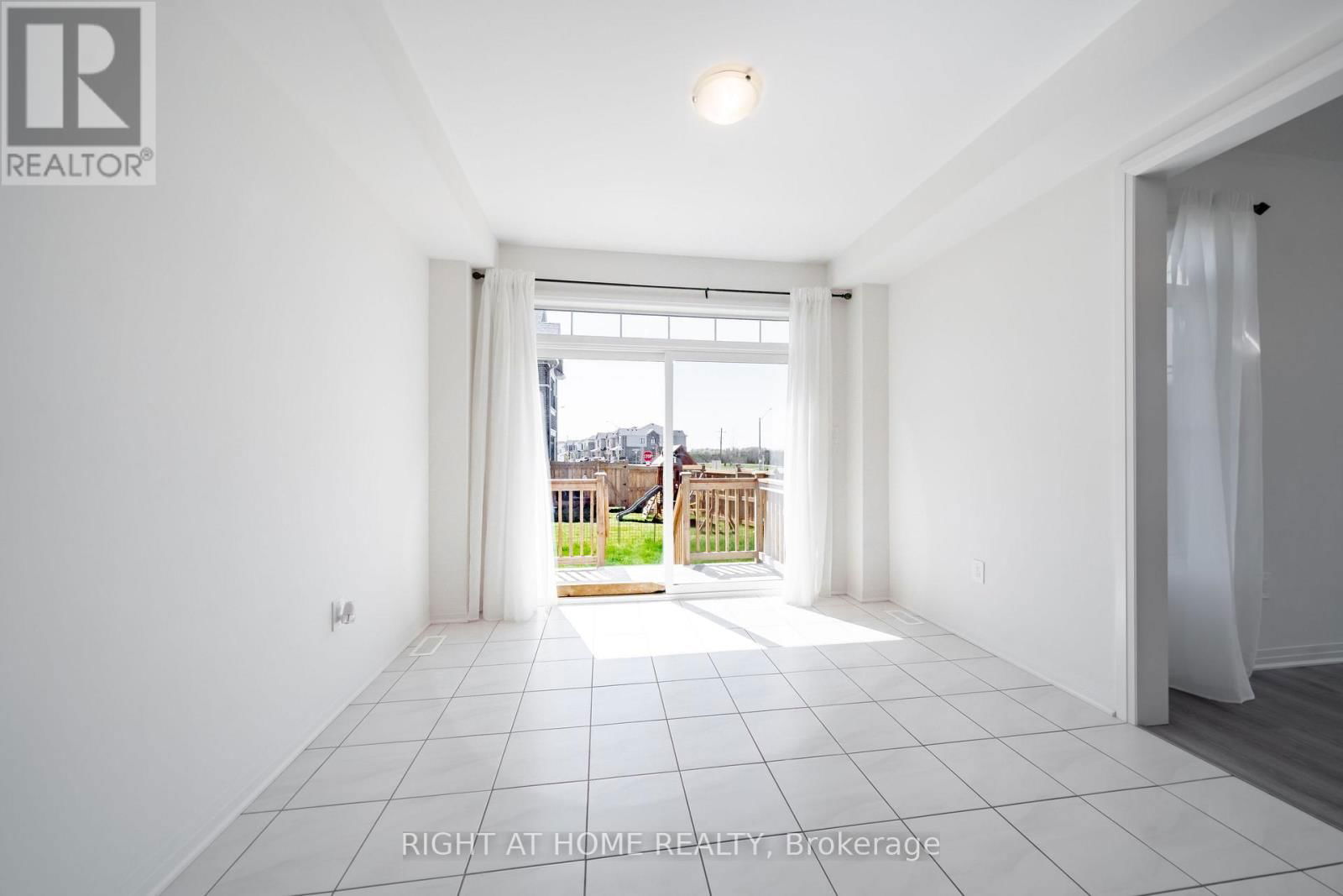42 COPPERHILL HEIGHTS Image 21