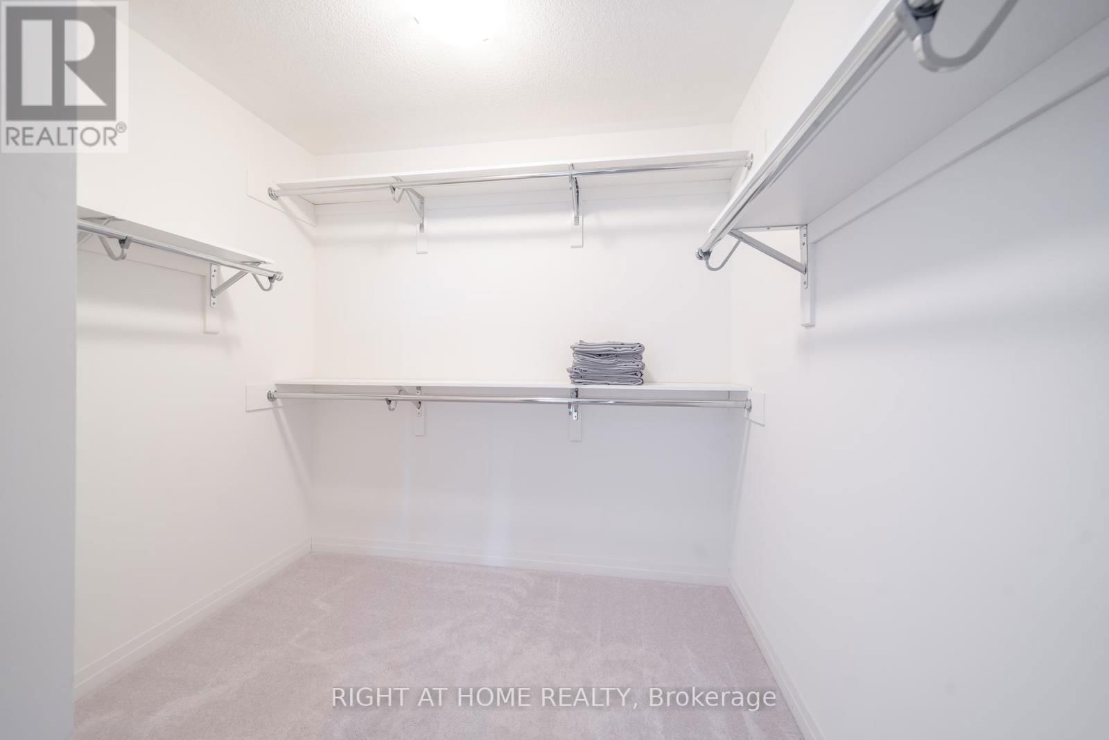 42 COPPERHILL HEIGHTS Image 32
