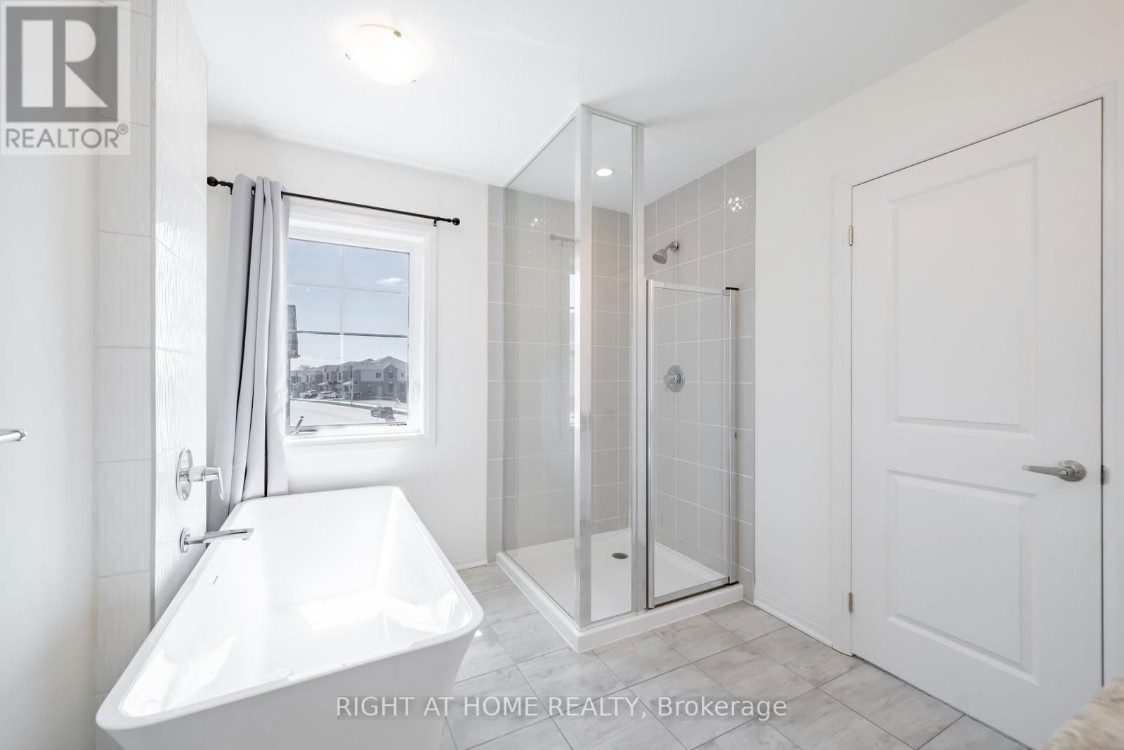 42 COPPERHILL HEIGHTS Image 34