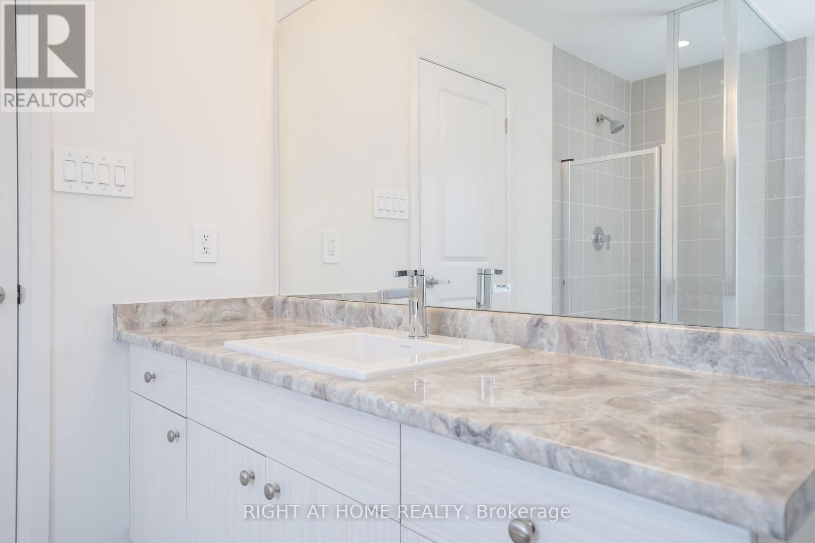 42 COPPERHILL HEIGHTS Image 35