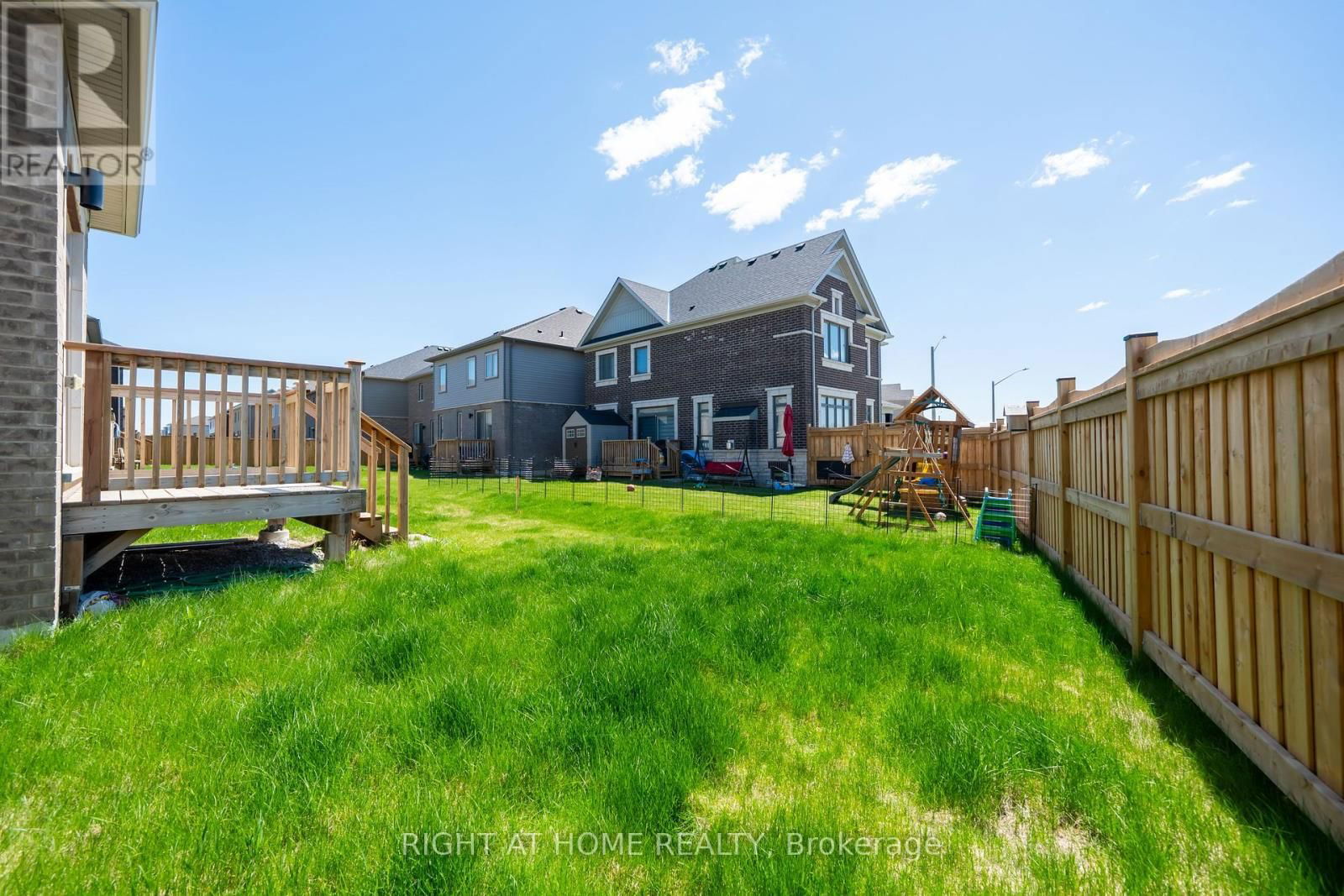 42 COPPERHILL HEIGHTS Image 44