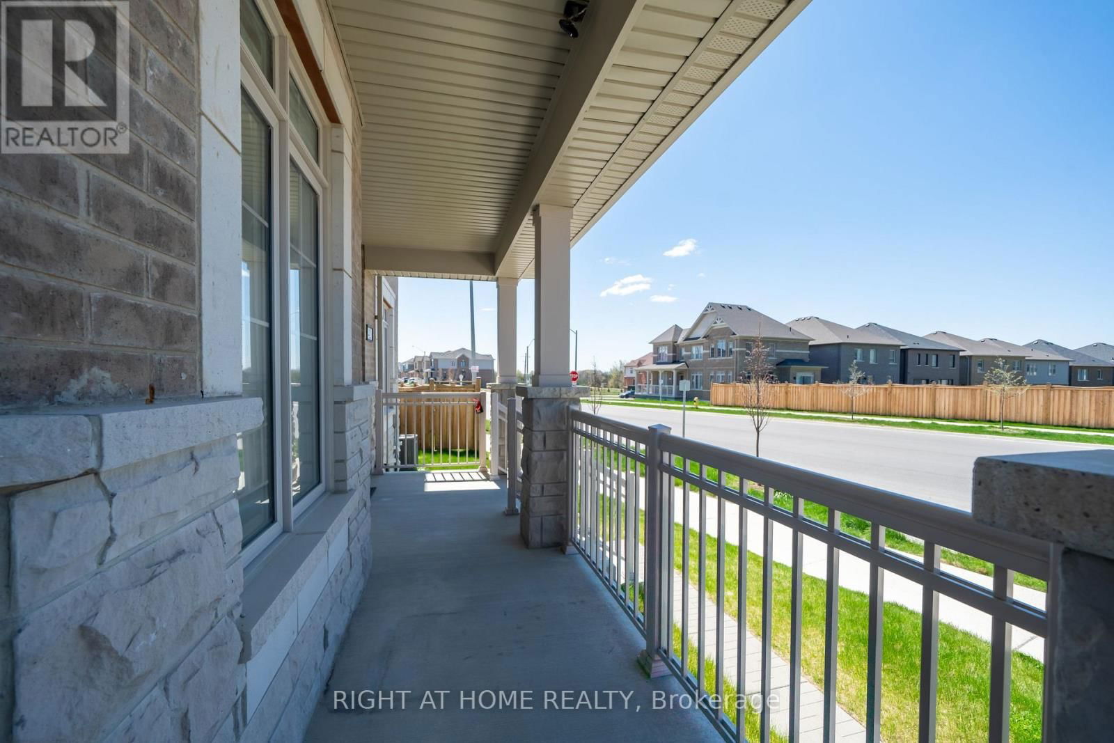 42 COPPERHILL HEIGHTS Image 8