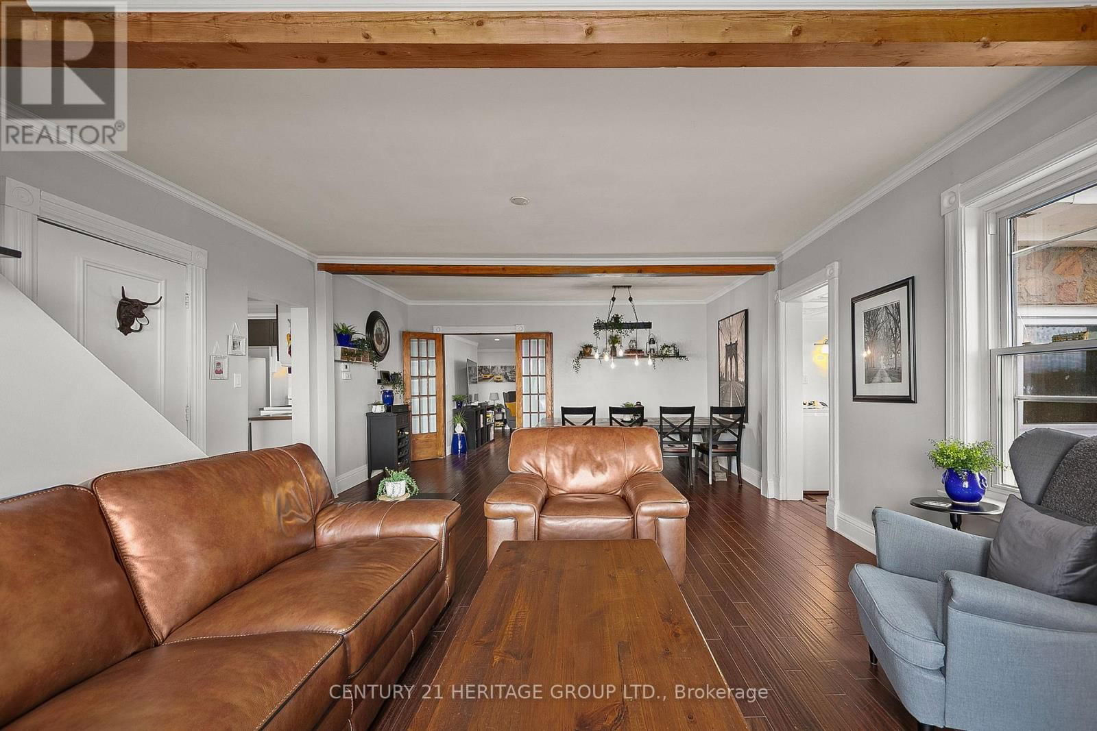 1672 RIDGE ROAD EAST Image 11