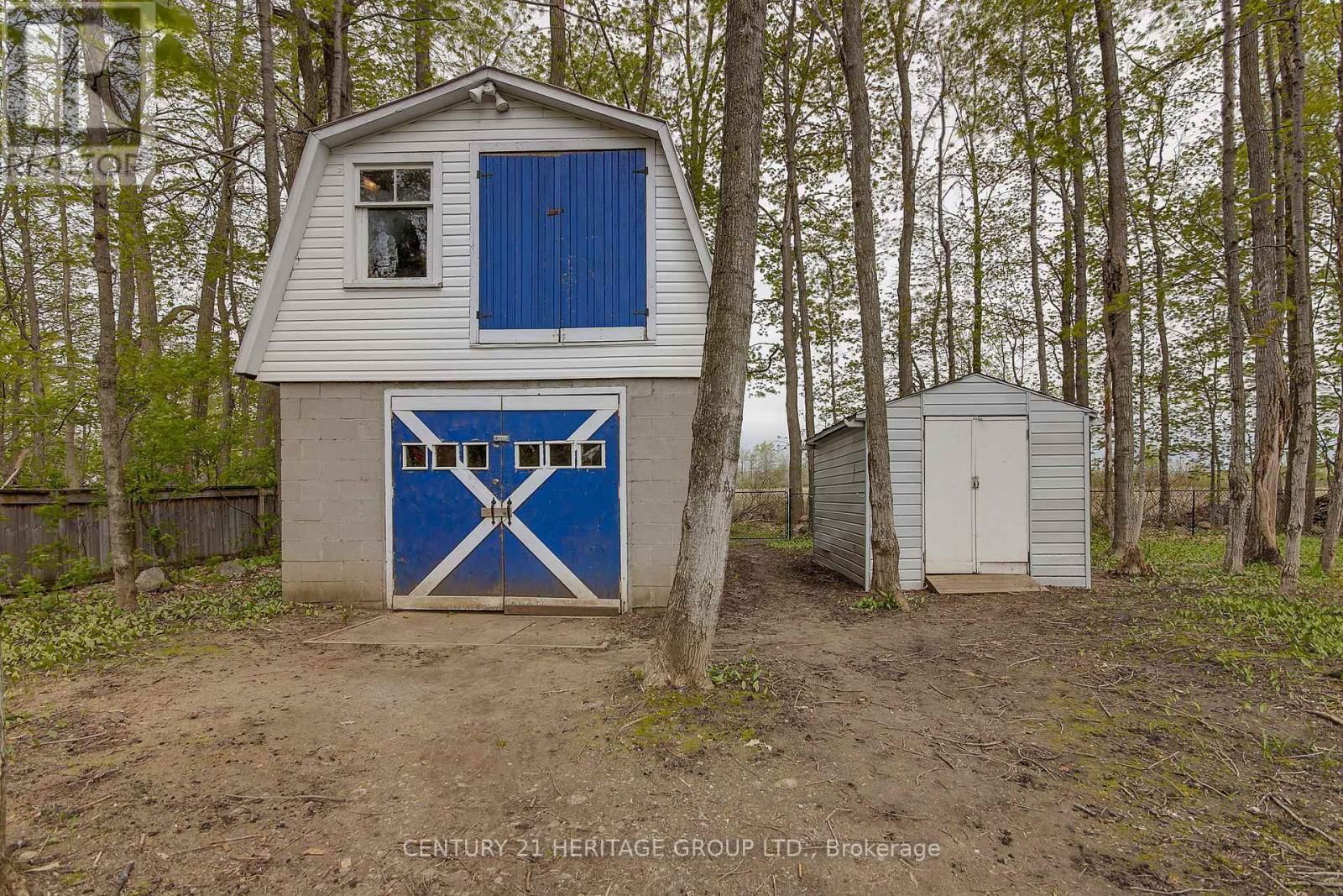 1672 RIDGE ROAD EAST Image 31