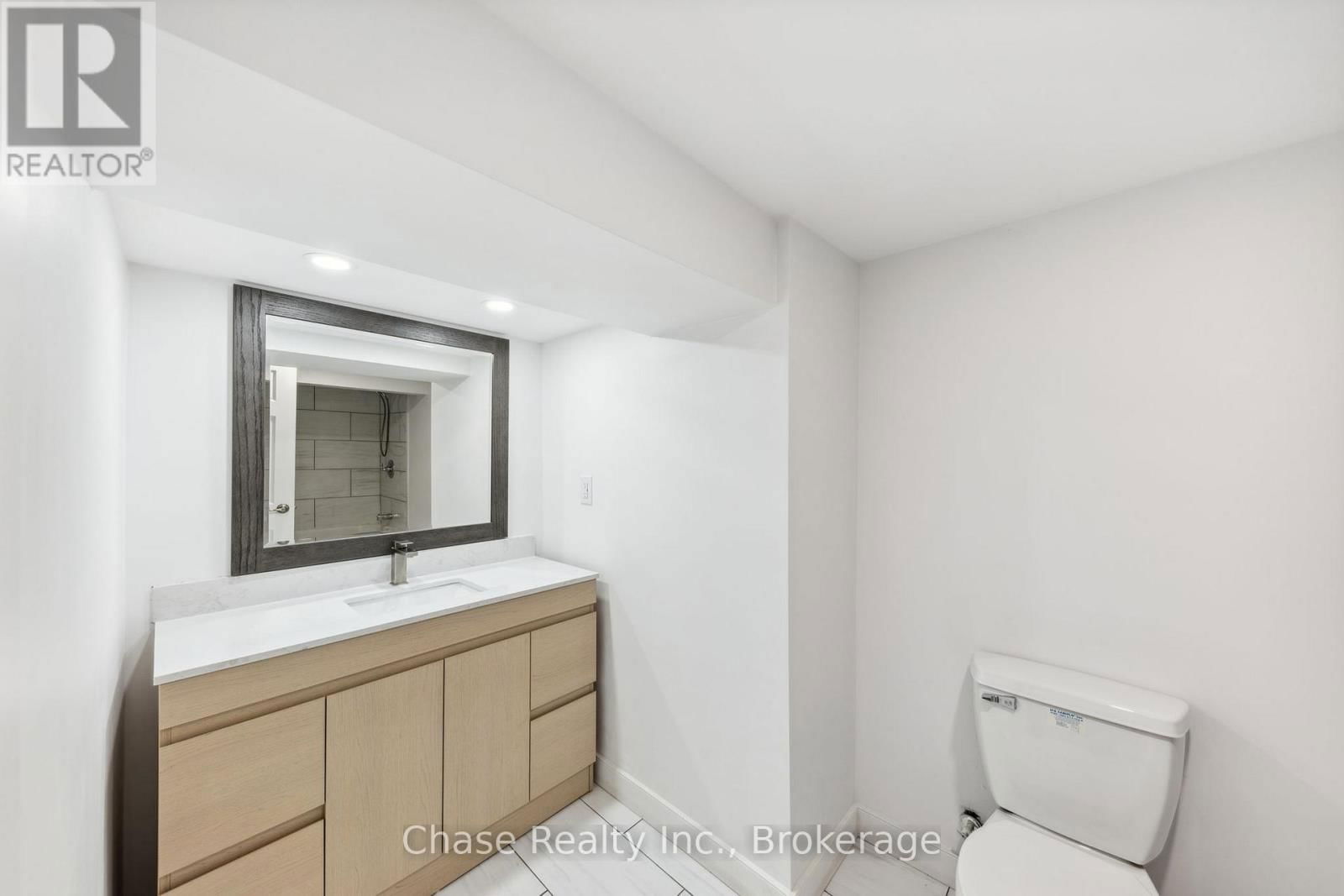 68 FOX STREET Image 28