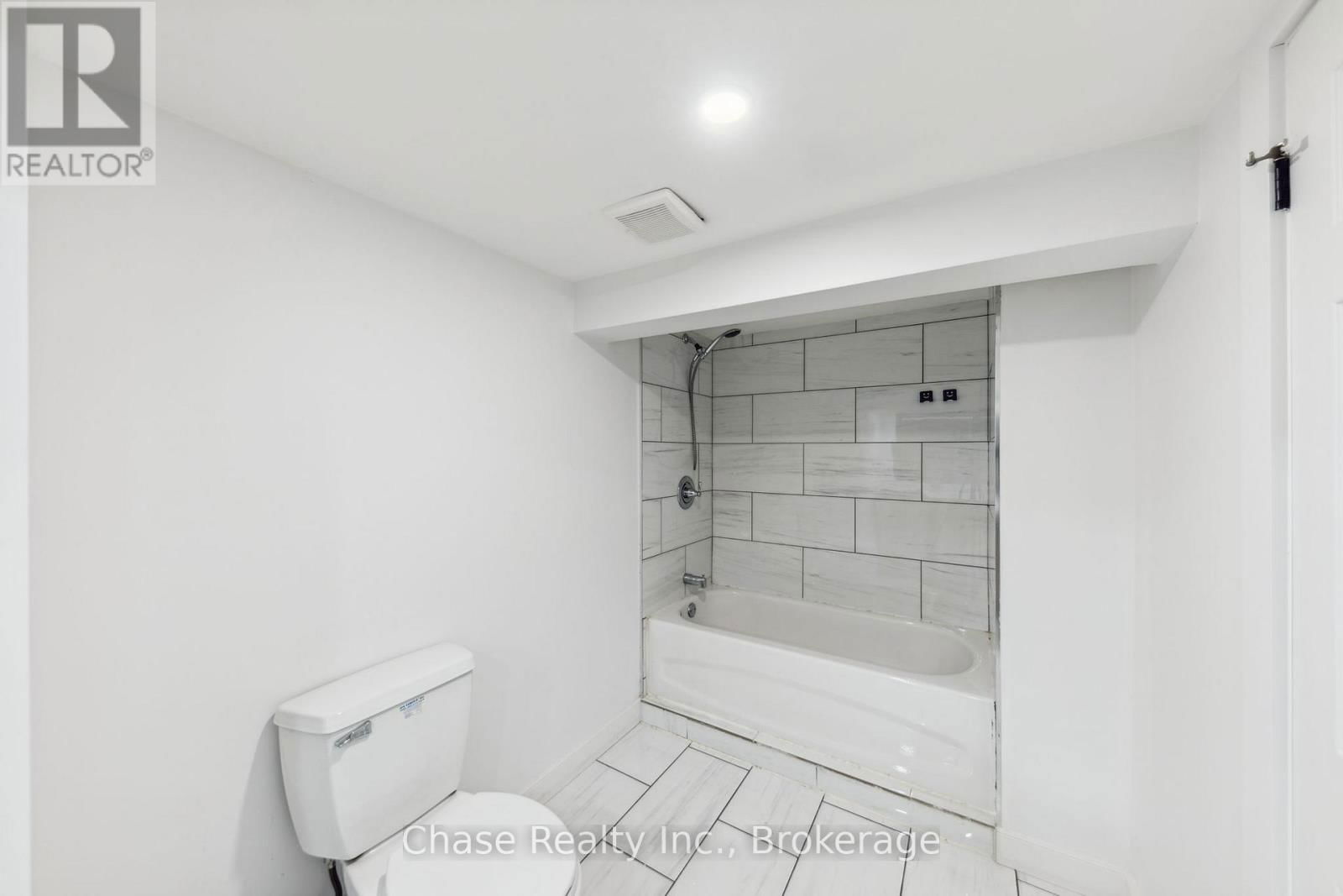 68 FOX STREET Image 29
