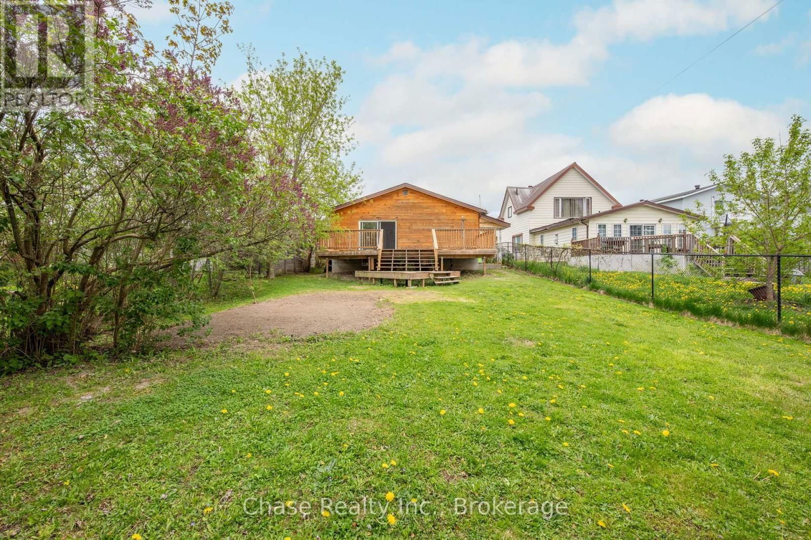 68 FOX STREET Image 38