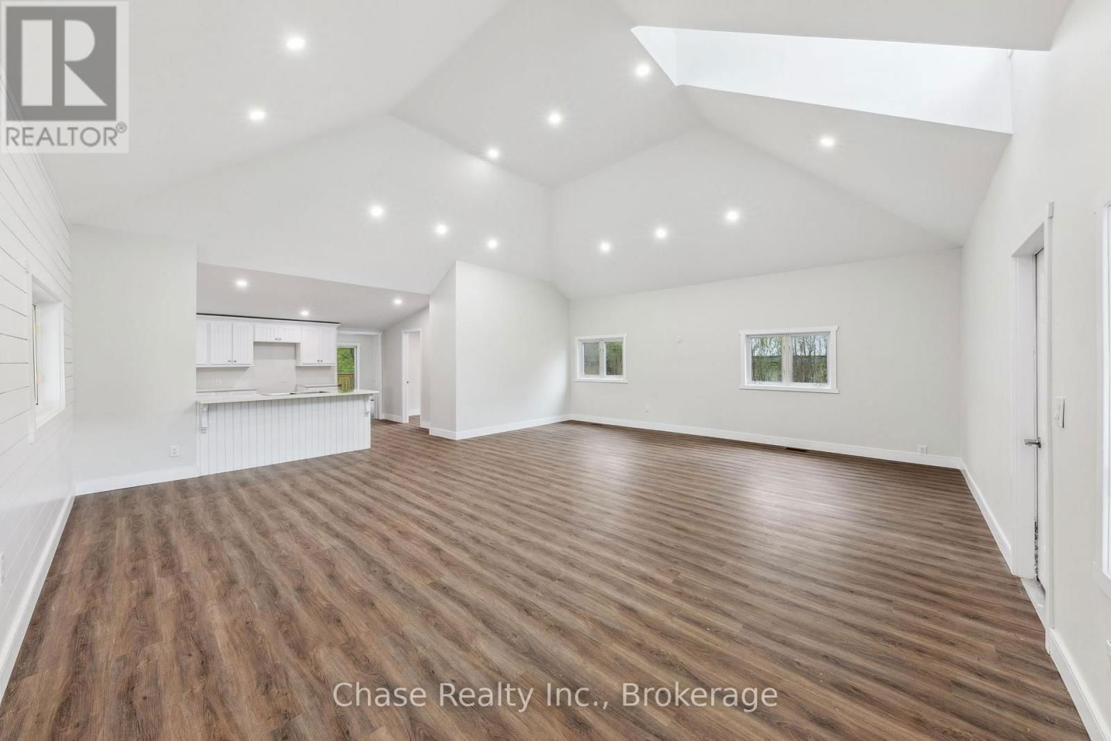68 FOX STREET Image 7