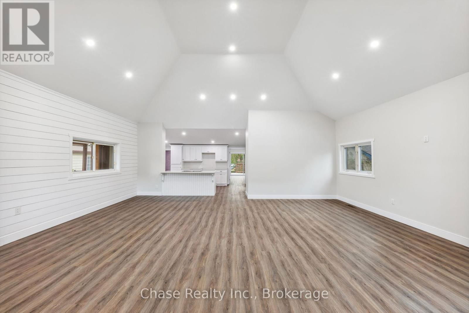 68 FOX STREET Image 9