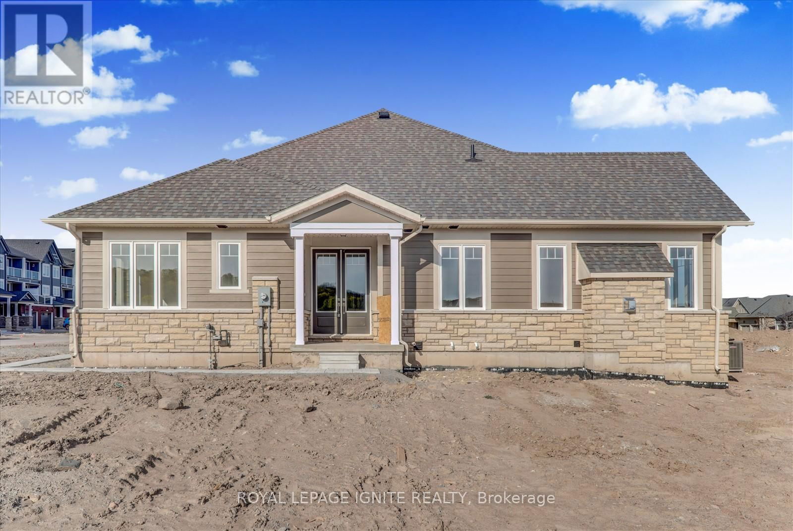 553 HUDSON CRESCENT Image 1