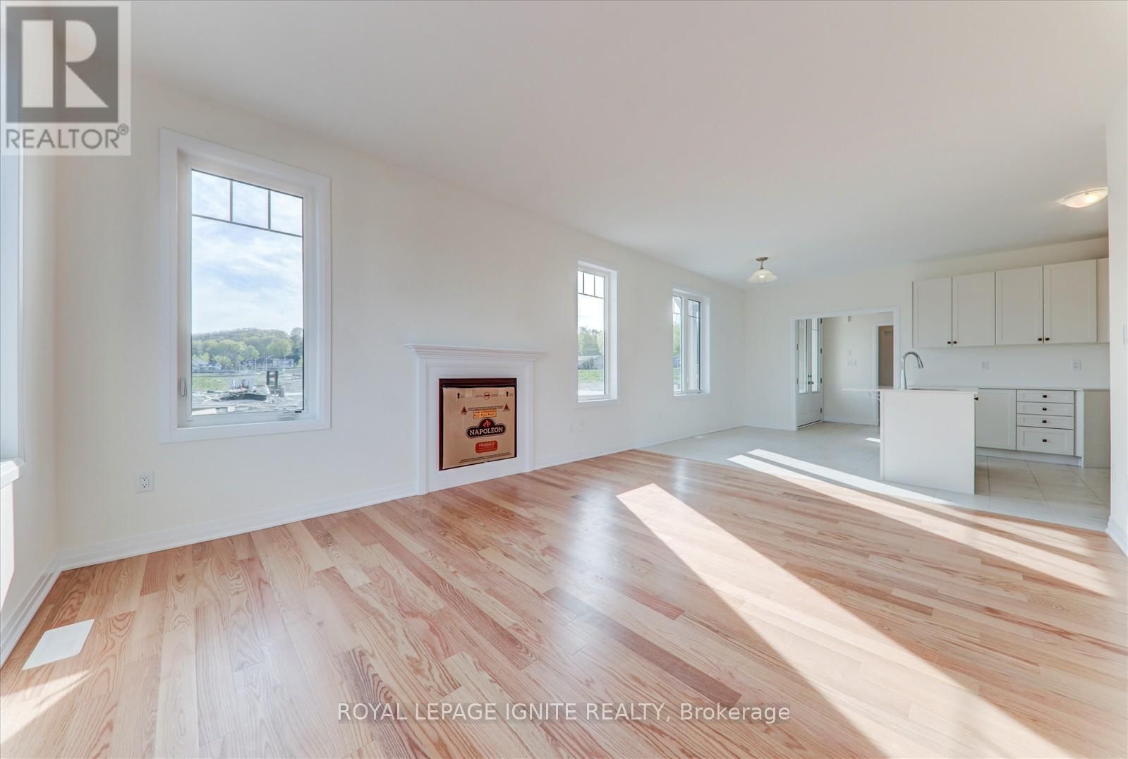 553 HUDSON CRESCENT Image 18