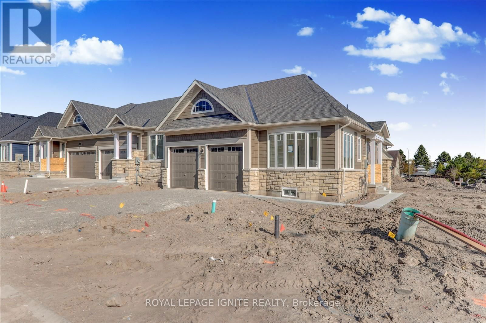 553 HUDSON CRESCENT Image 2