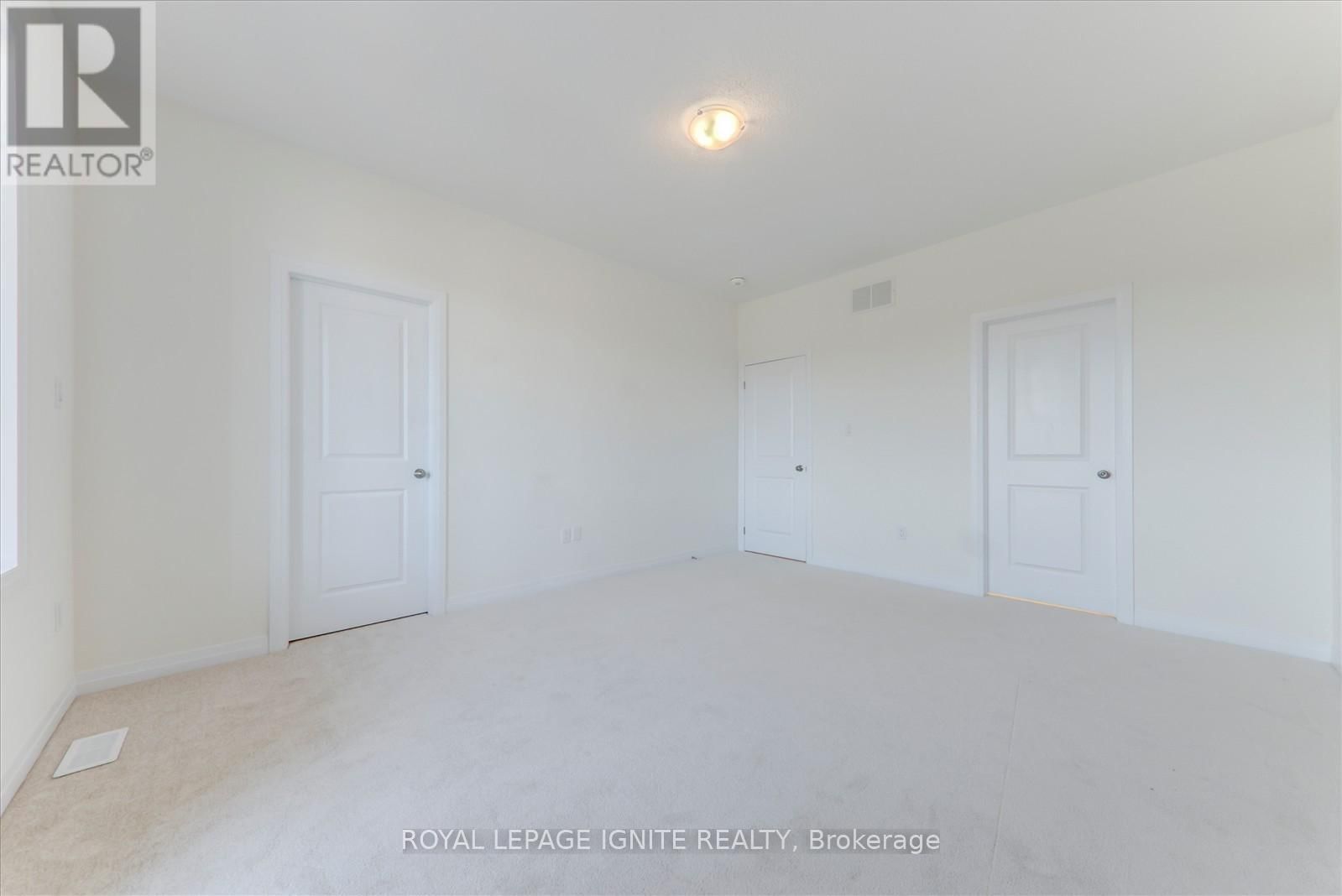 553 HUDSON CRESCENT Image 22