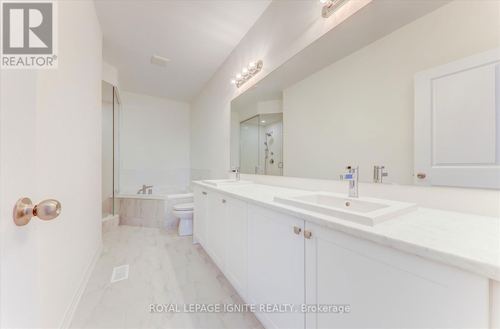 553 HUDSON CRESCENT Image 23