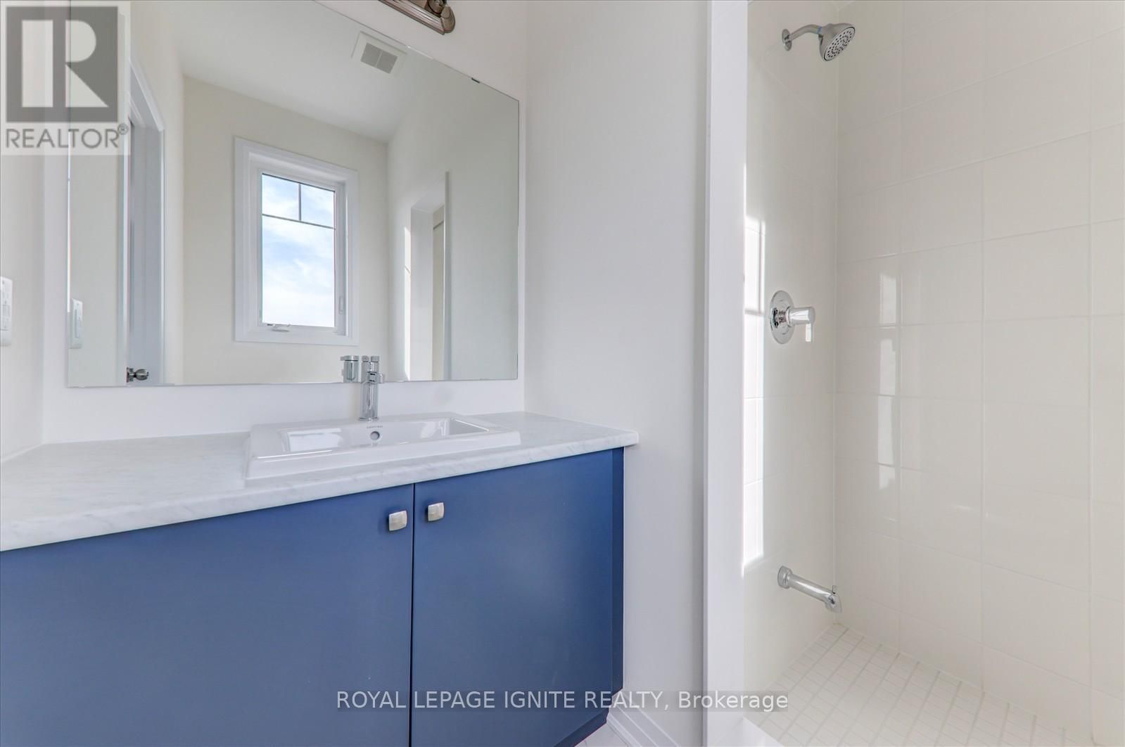 553 HUDSON CRESCENT Image 28