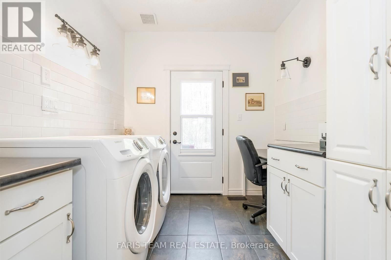 7 BAILEY CRESCENT Image 16