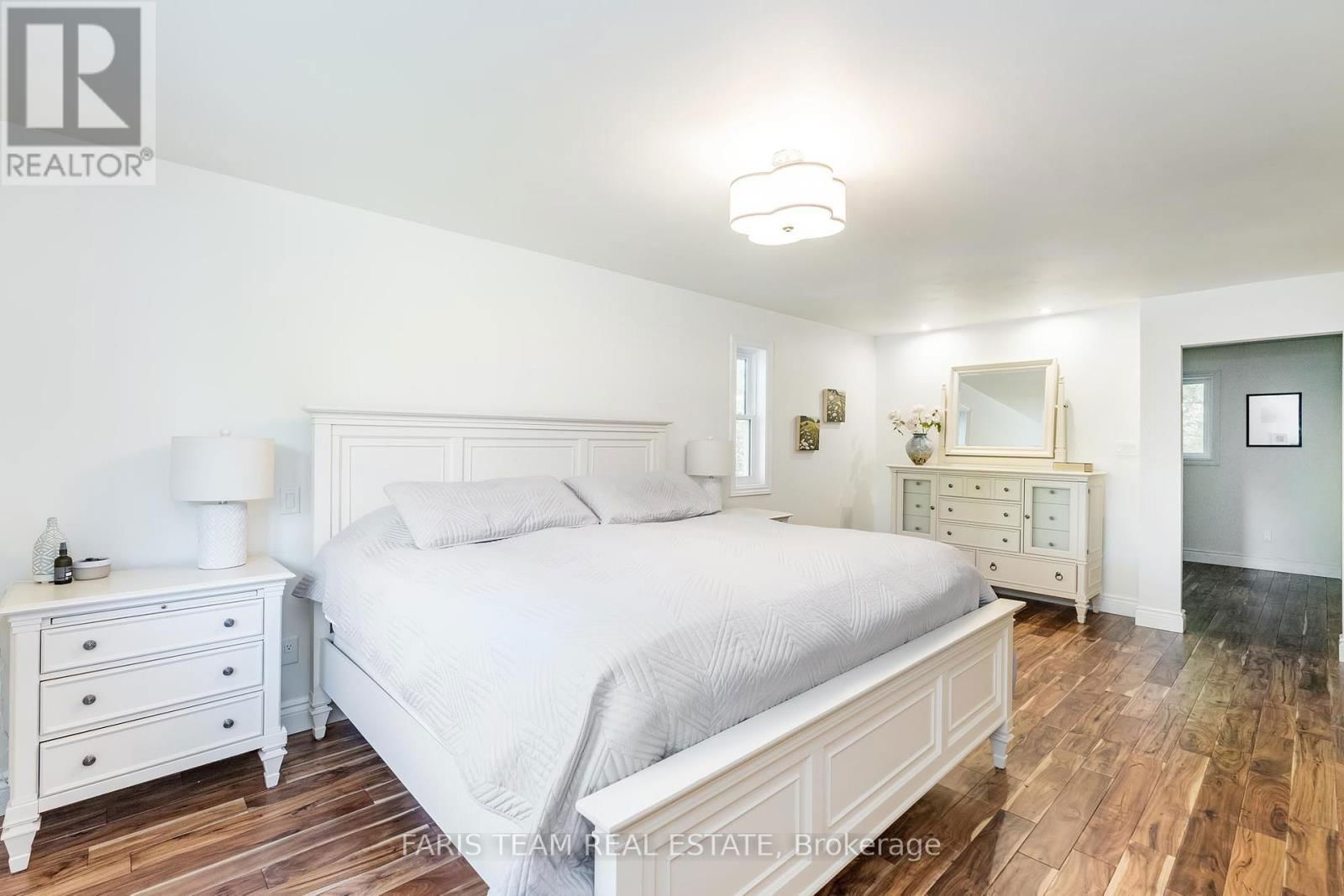 7 BAILEY CRESCENT Image 17