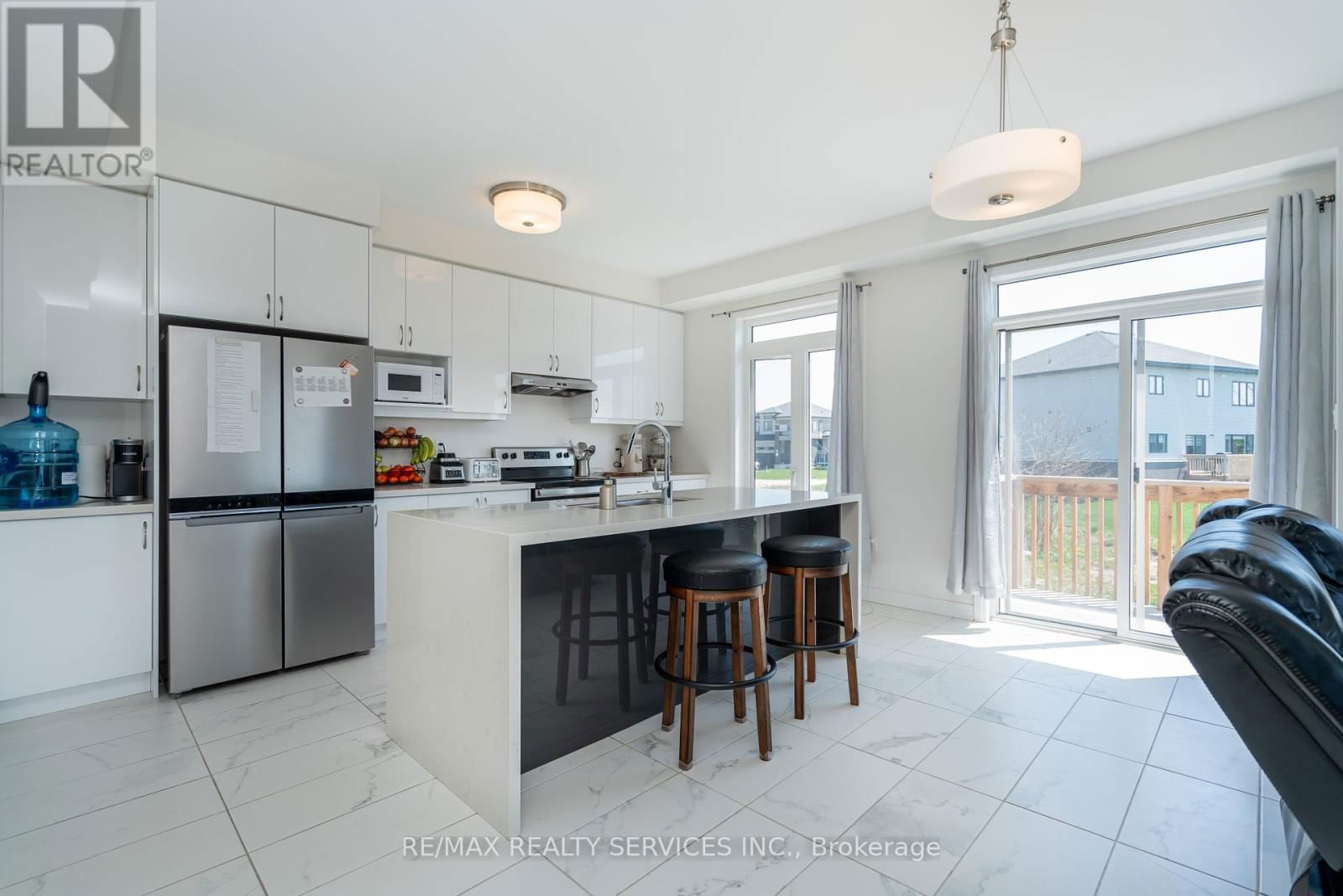 3700 QUAYSIDE DRIVE Image 24