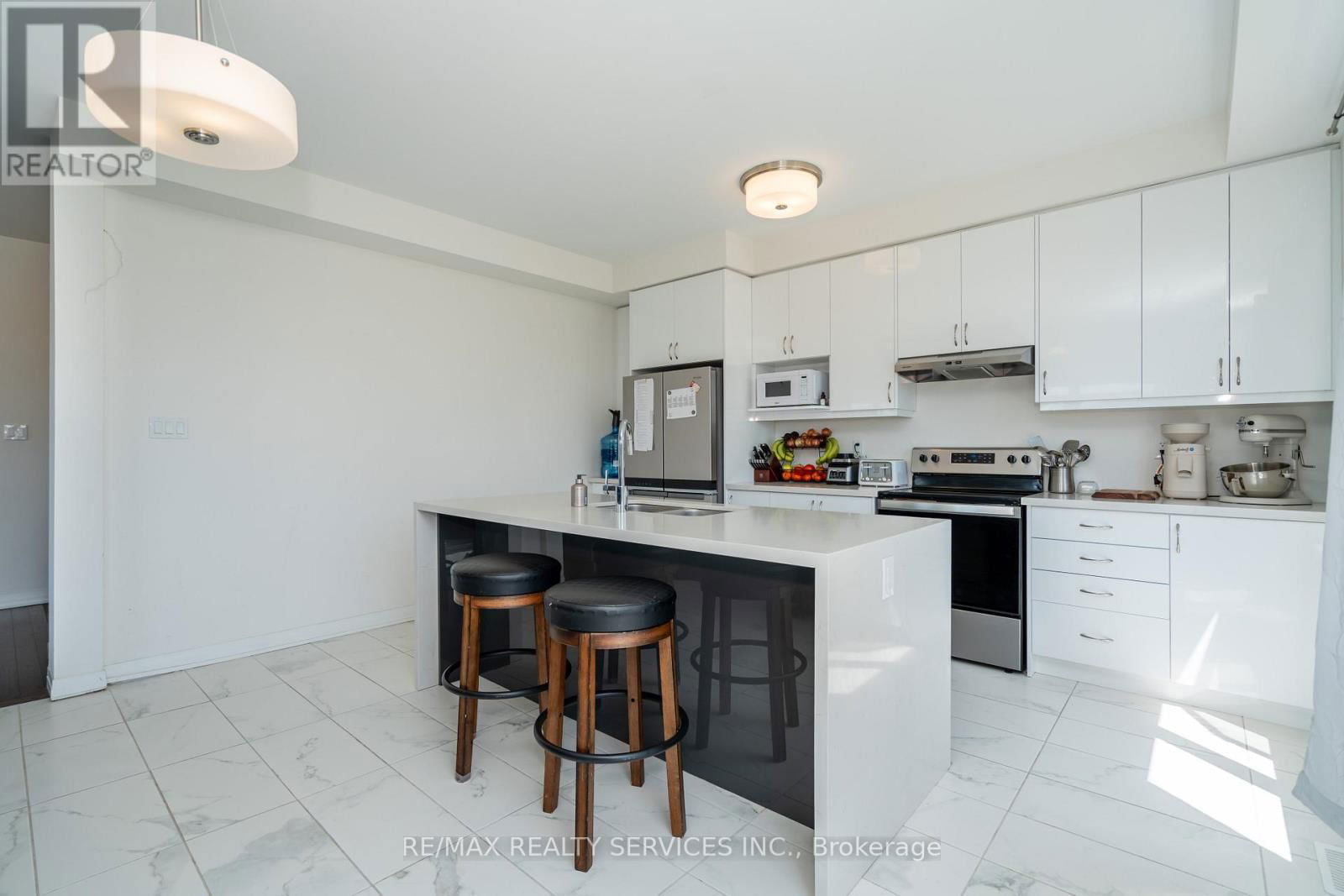 3700 QUAYSIDE DRIVE Image 25