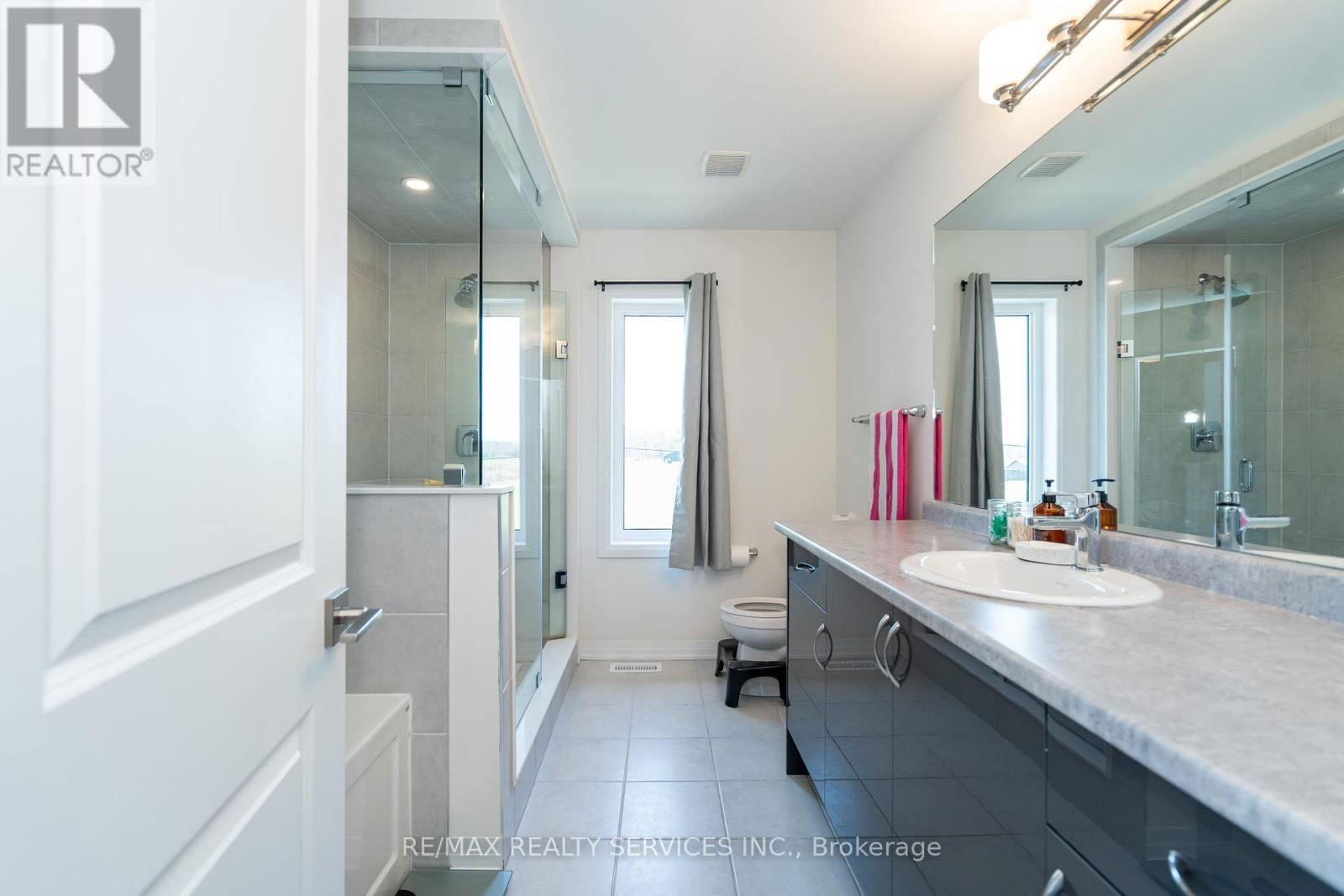3700 QUAYSIDE DRIVE Image 32